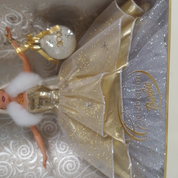 Barbie 2000 Special Edition Collectible Doll, NWT - Picture 4 of 12